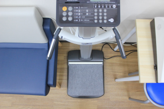 靴などを脱いではだしになることが不要なため、計測の準備から終了まで約40秒で完了できます。